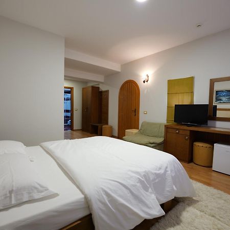 Hotel Sofo Dukat Ngoại thất bức ảnh