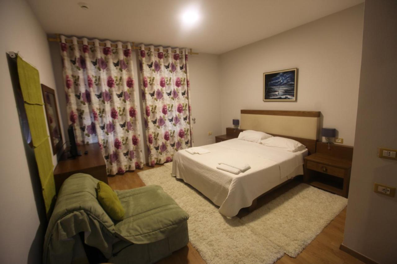 Hotel Sofo Dukat Ngoại thất bức ảnh