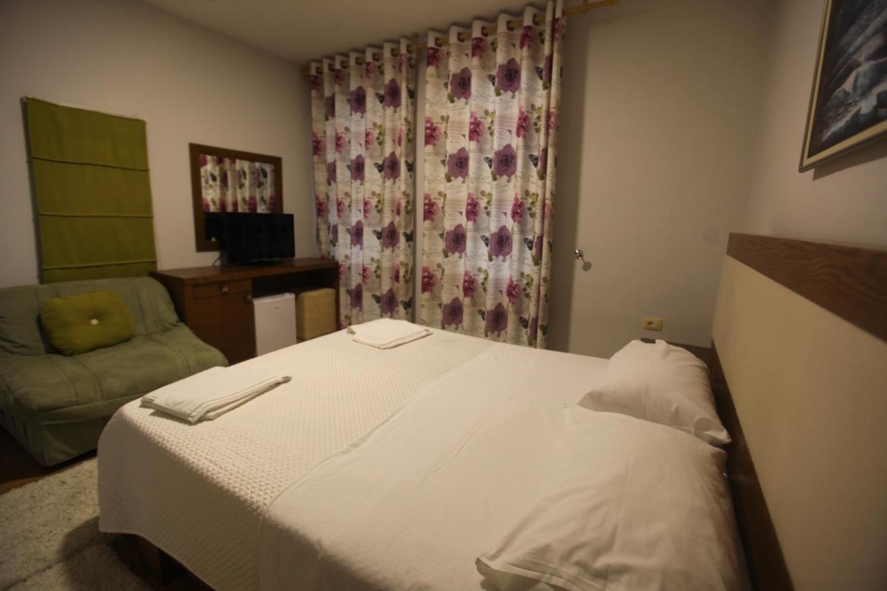Hotel Sofo Dukat Ngoại thất bức ảnh
