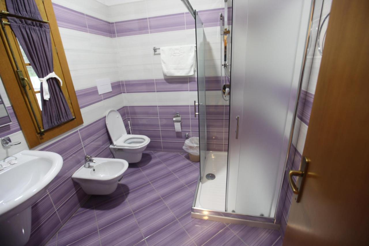 Hotel Sofo Dukat Ngoại thất bức ảnh