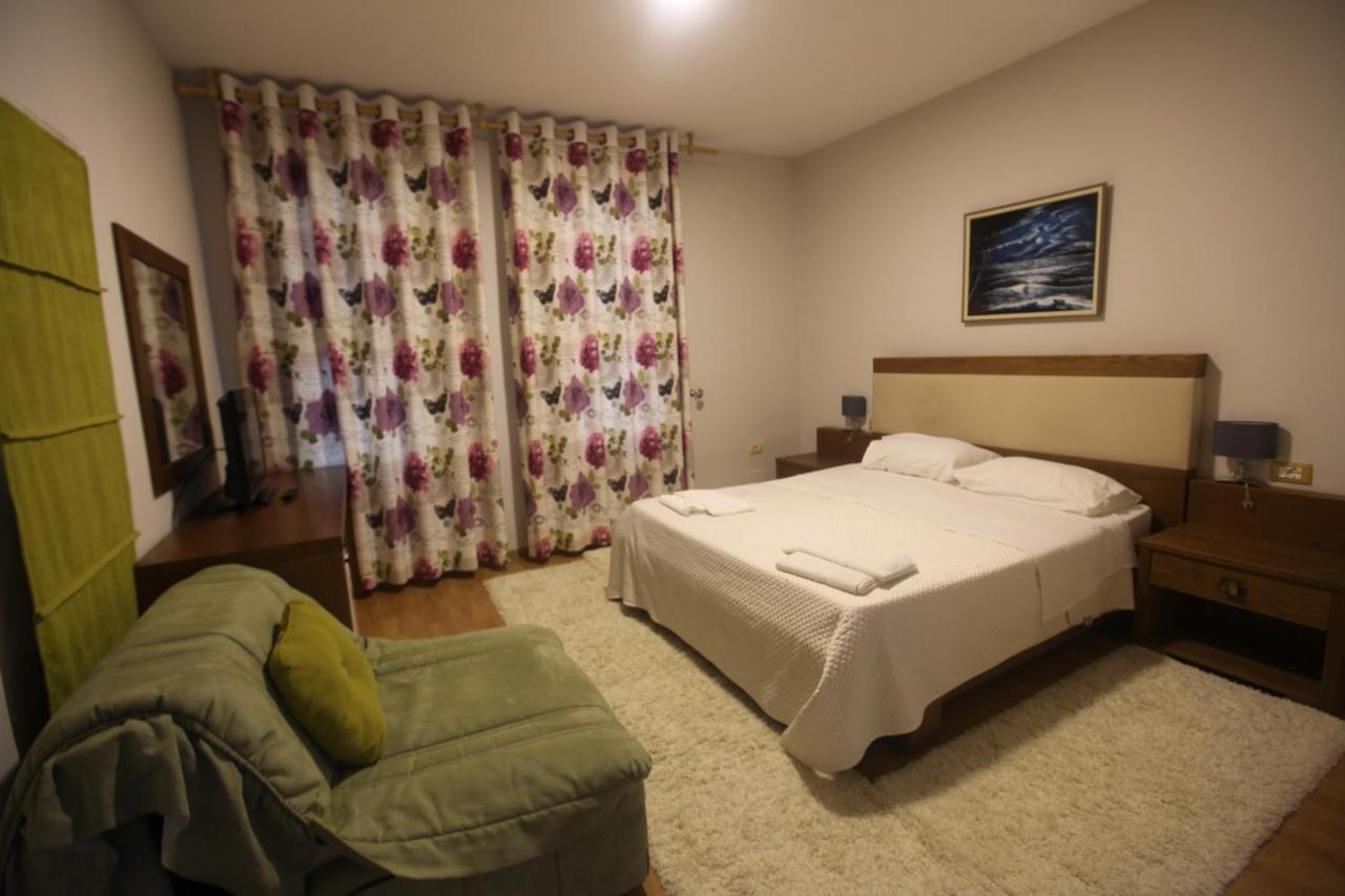 Hotel Sofo Dukat Ngoại thất bức ảnh