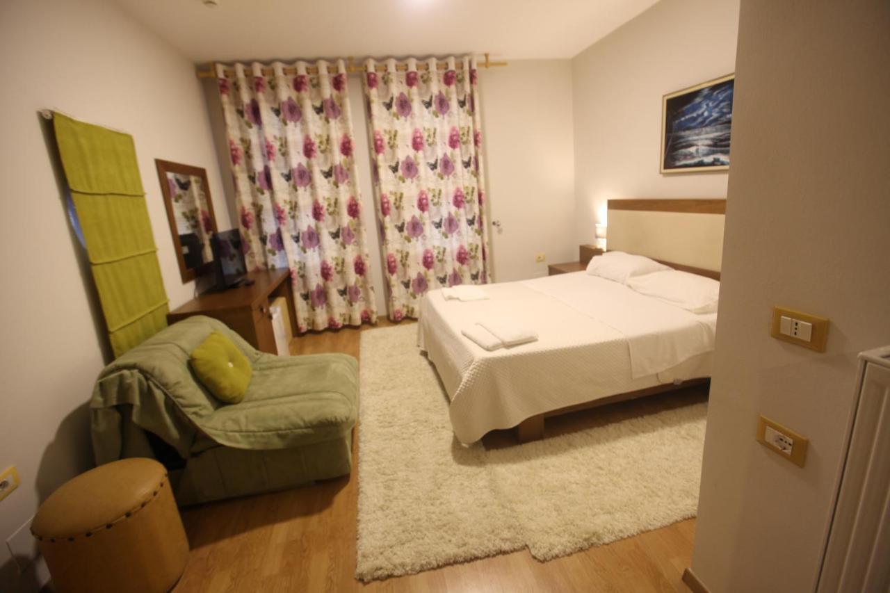 Hotel Sofo Dukat Ngoại thất bức ảnh