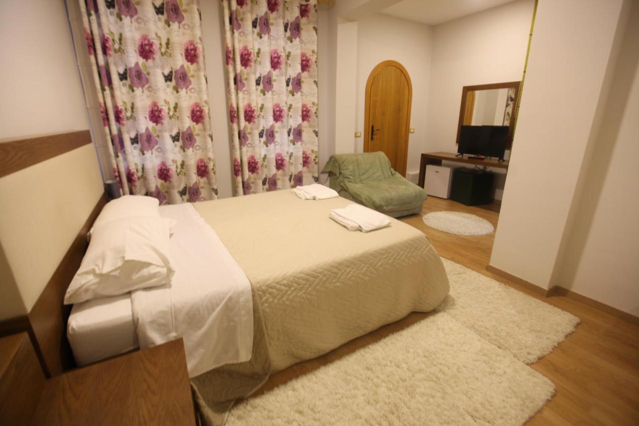 Hotel Sofo Dukat Ngoại thất bức ảnh