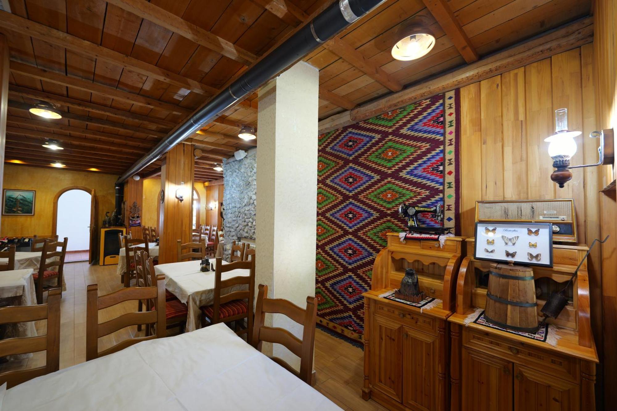 Hotel Sofo Dukat Ngoại thất bức ảnh