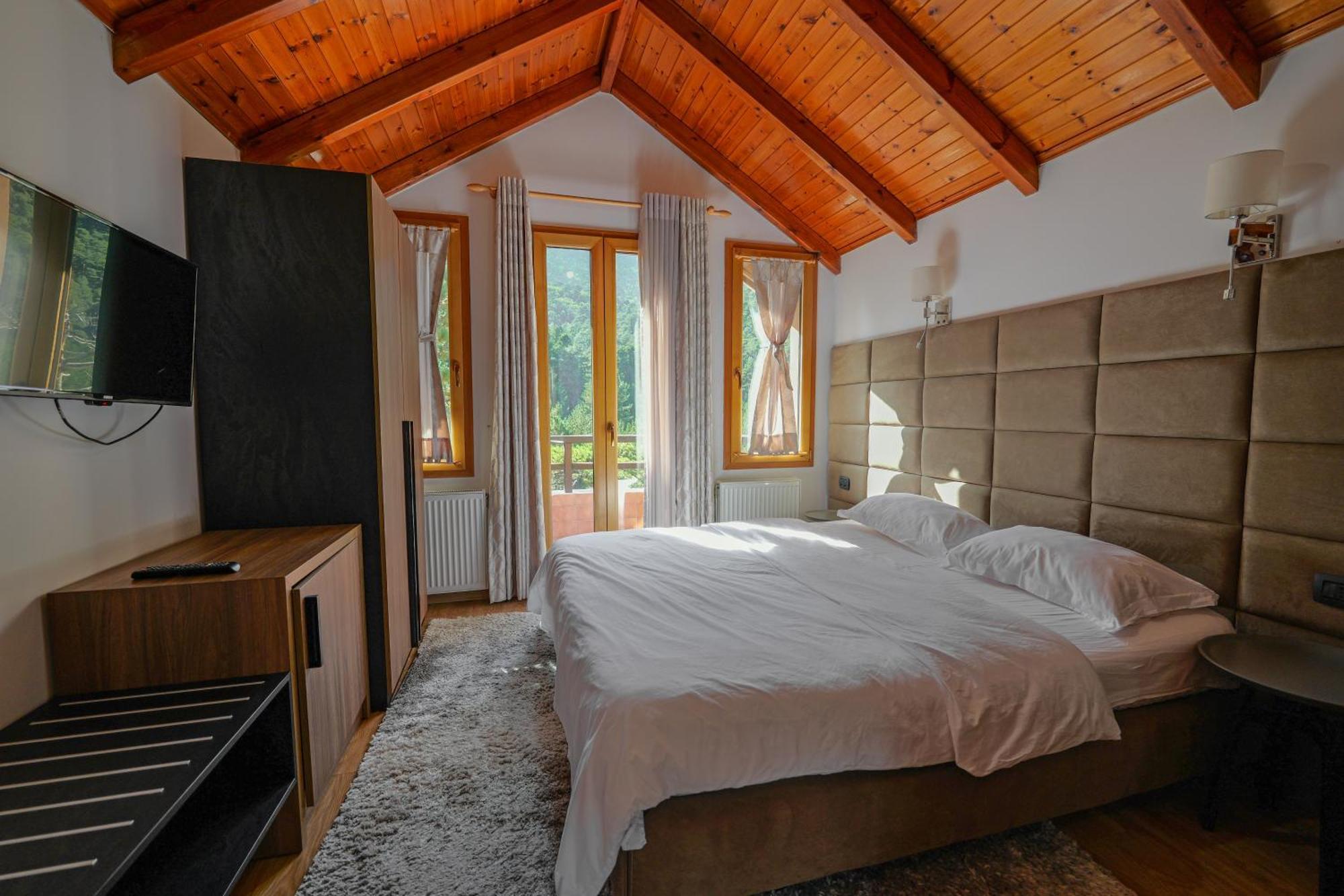 Hotel Sofo Dukat Ngoại thất bức ảnh